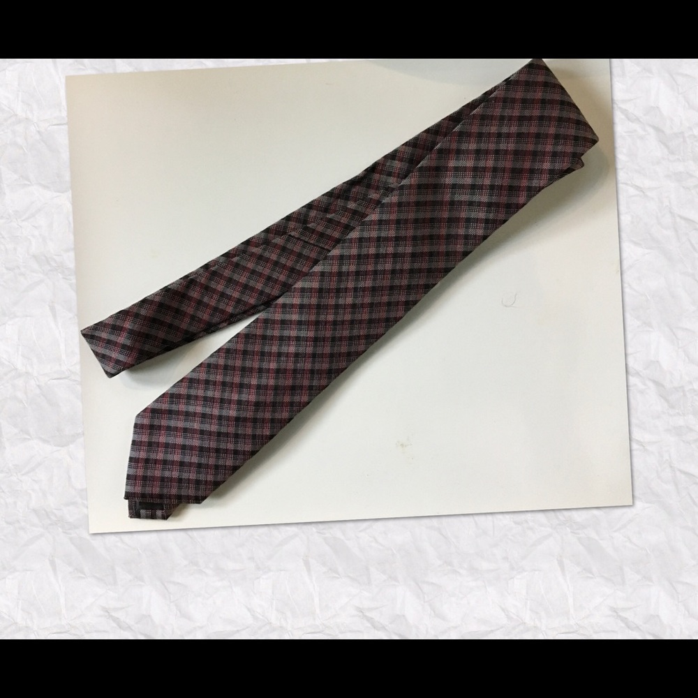 WILLIAM RAST BURGUNDY BLACK WHITE TIE